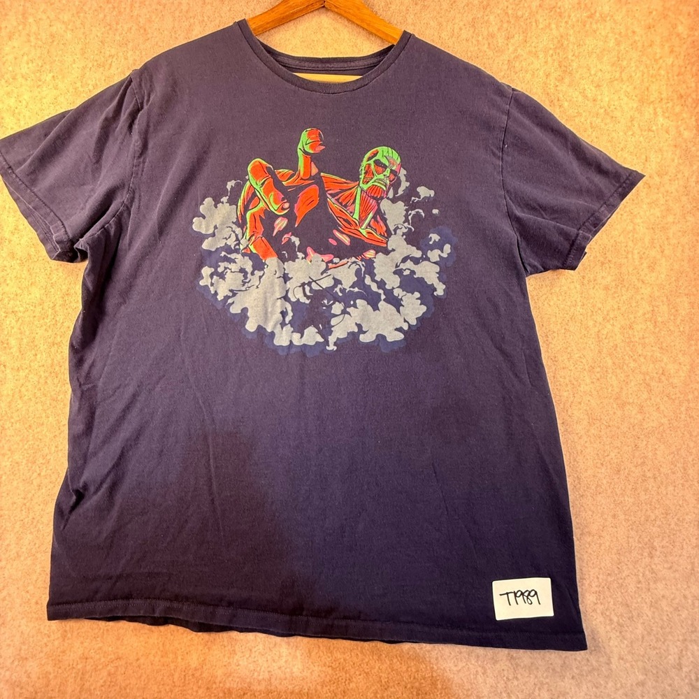 Attack‎ on Titan Lootwear Exclusive Colossal Titan Graphic Tee Navy XL
